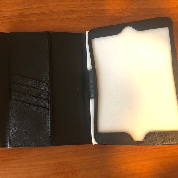 Michael Kors iPad Mini Clutch Case - Picture 4 of 6